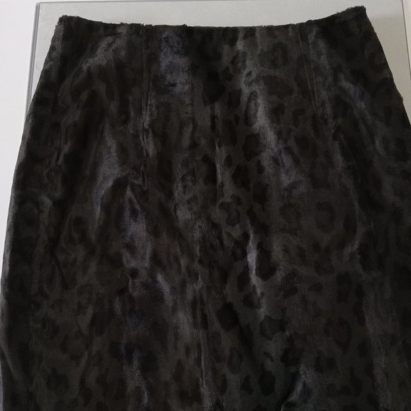 BROOKS BROTHERS | Faux Animal Print Skirt - Picture 4 of 13